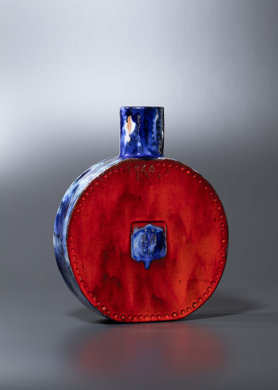   - Vase 